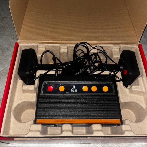 Classic Astari game console reboot - Picture 3 of 4